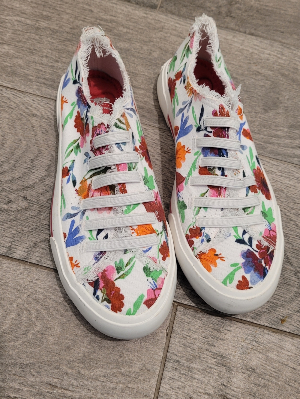 Rocket Dog Women's White Floral Slip-On Sneakers